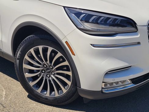 Used 2020 Lincoln Aviator Reserve w/ Elements Package Plus RWD image 9