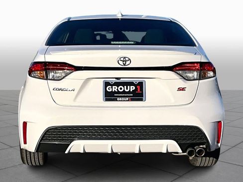 Used 2022 Toyota Corolla SE image 5