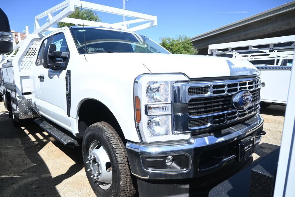 New 2025 Ford F350 XL w/ XL Chrome Package AWD/4WD image 1