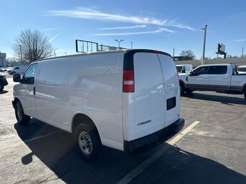 Used 2021 Chevrolet Express 2500 w/ Driver Convenience Package image 6
