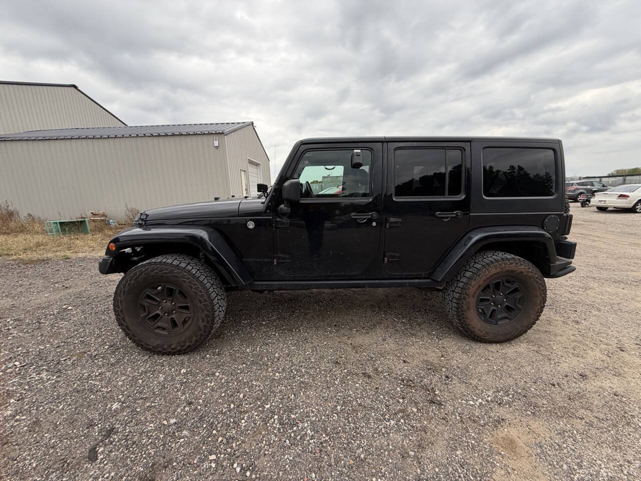 Used 2016 Jeep Wrangler Unlimited Sahara AWD/4WD image 2