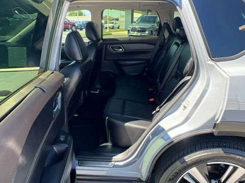 Used 2023 Nissan Rogue Platinum w/ Platinum Premium Package FWD image 24