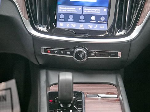 Certified 2025 Volvo V60 B5 Cross Country Plus AWD/4WD image 27