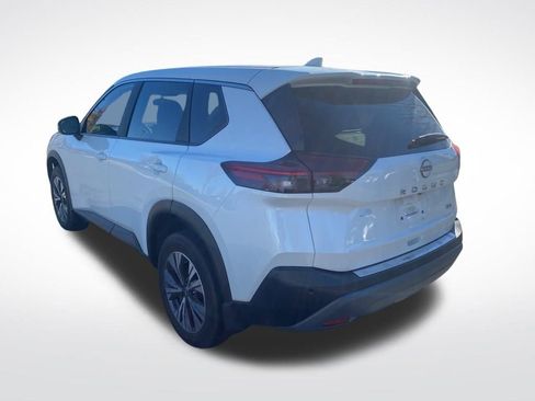 Used 2023 Nissan Rogue SV image 5