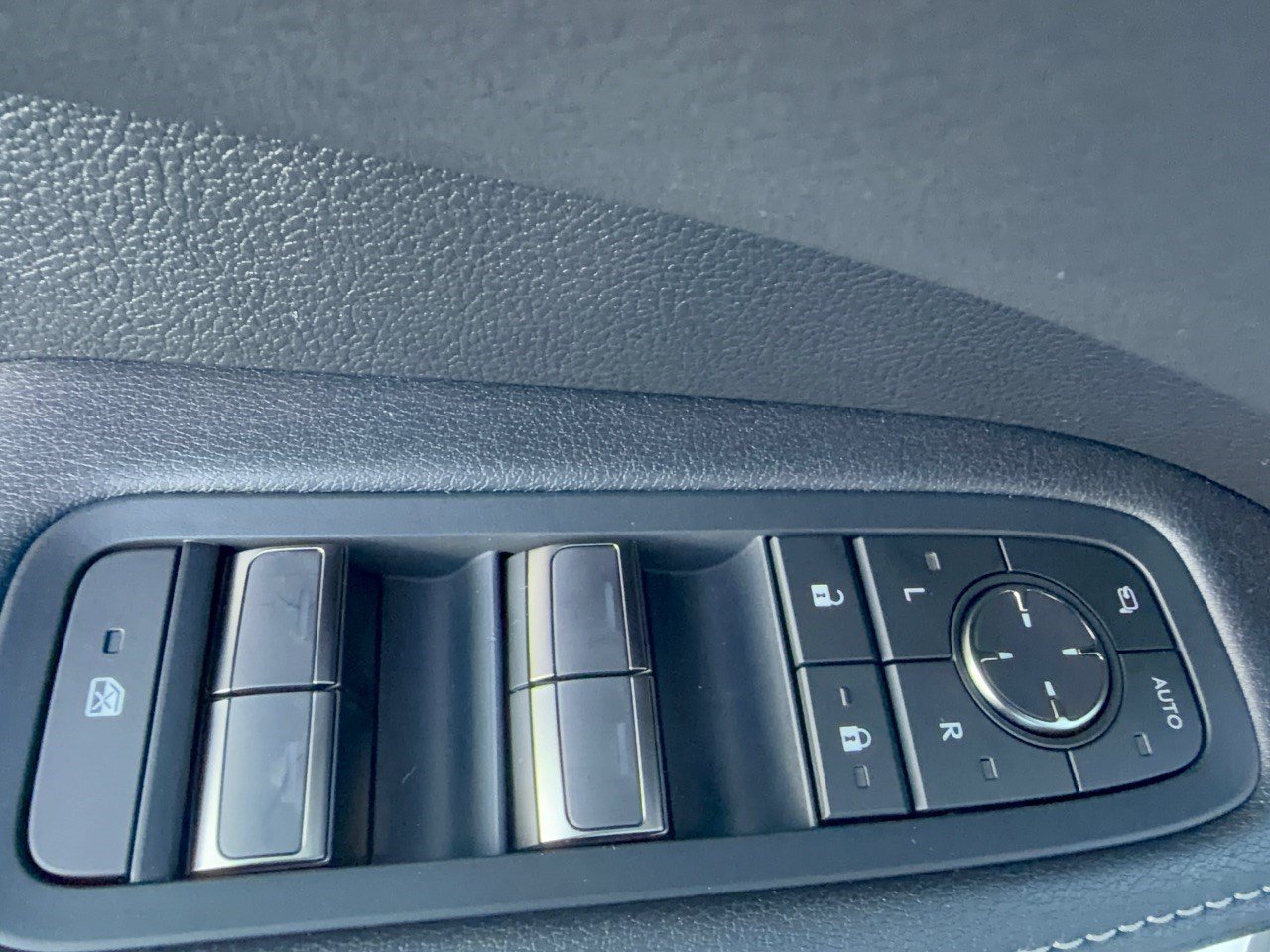 New 2026 Lexus RX 350h w/ Convenience Package AWD/4WD image 15