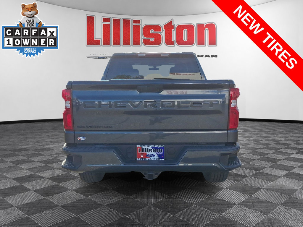 Used 2021 Chevrolet Silverado 1500 Custom w/ LPO, Dark Essentials Package AWD/4WD image 5