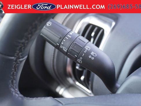 Used 2025 Ford Expedition Max Platinum AWD/4WD image 32