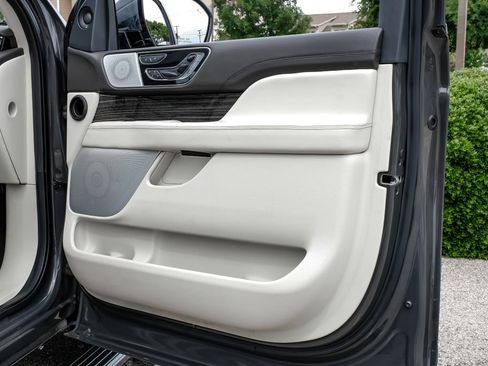 Used 2023 Lincoln Navigator Black Label AWD/4WD image 41