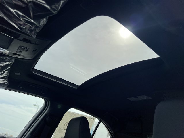 Used 2024 Lexus UX 250h FWD image 22