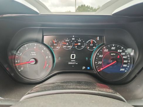 Used 2018 Chevrolet Camaro SS RWD image 17