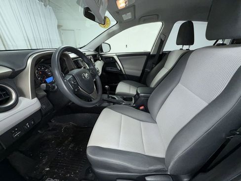 Used 2015 Toyota RAV4 LE image 14