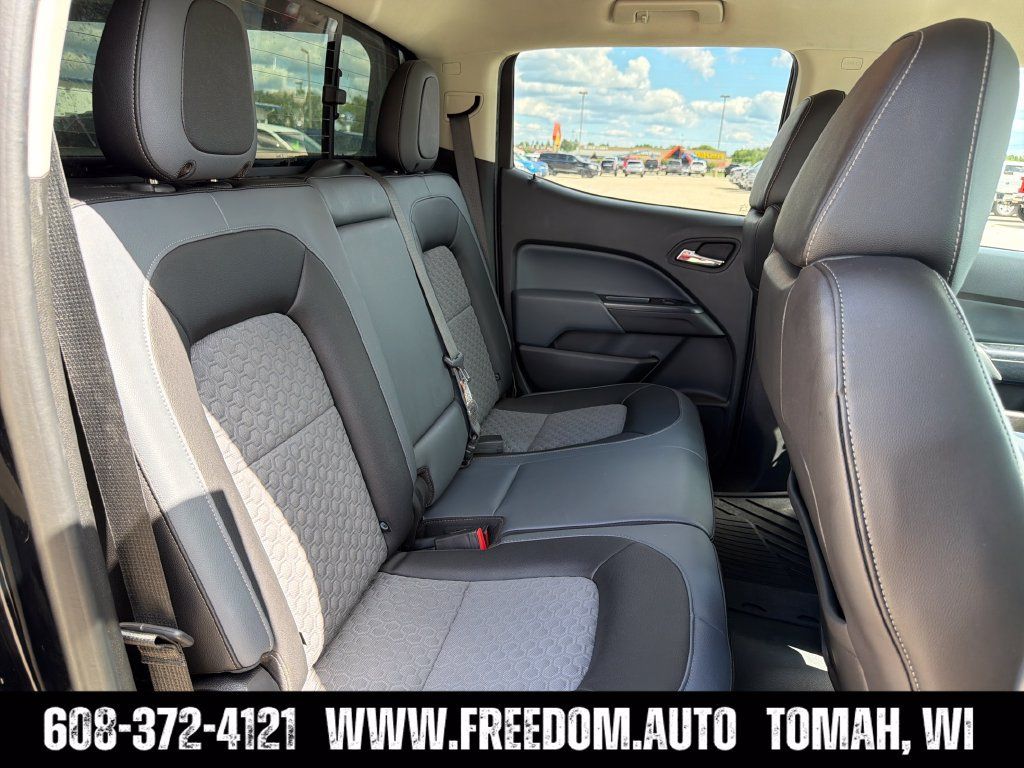 Used 2021 Chevrolet Colorado Z71 w/ Z71 Midnight Edition AWD/4WD image 23