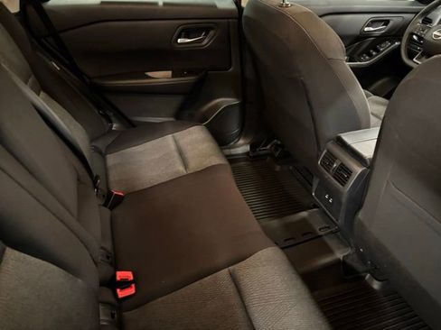 Used 2025 Nissan Rogue SV FWD image 19