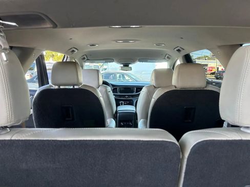 Used 2020 Buick Enclave Essence FWD image 20