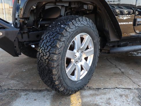 Used 2014 Jeep Wrangler Sahara w/ Connectivity Group image 22