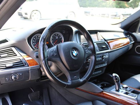 Used 2011 BMW X5 M image 16