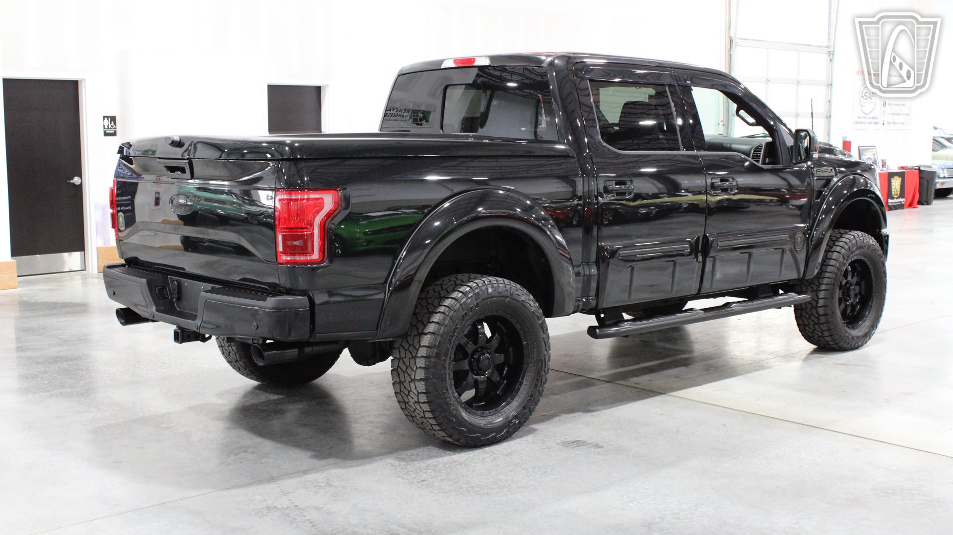 Used 2015 Ford F150 Lariat w/ Equipment Group 502A Luxury AWD/4WD image 6
