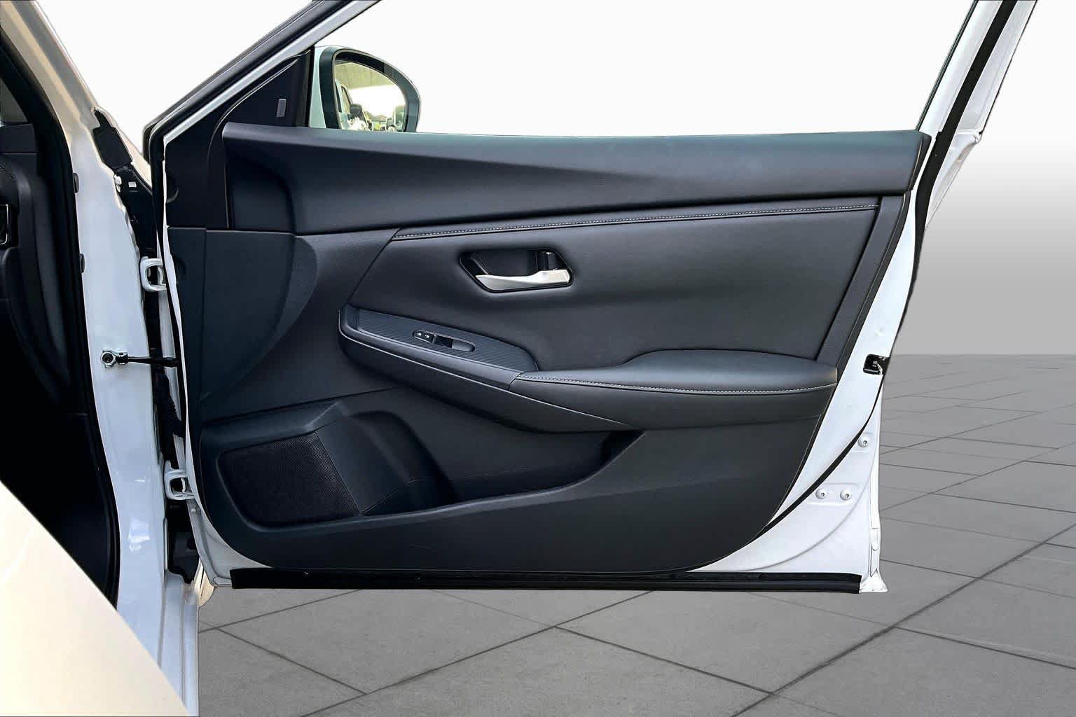 Certified 2023 Nissan Sentra SV FWD image 22