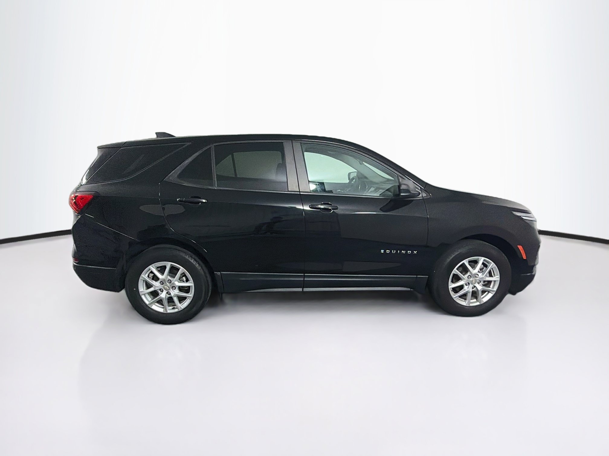 Used 2023 Chevrolet Equinox LS w/ LS Convenience Package FWD image 10