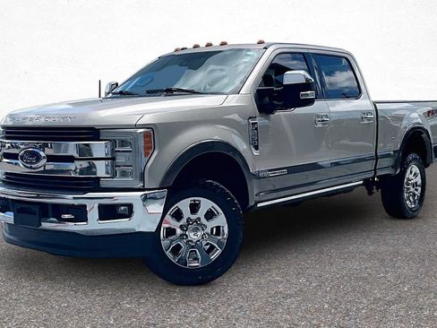 Used 2017 Ford F250 King Ranch w/ King Ranch Ultimate Package AWD/4WD image 4