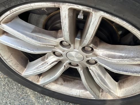 Used 2015 Tesla Model S 90D image 17