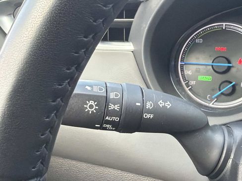 Used 2023 Toyota Venza XLE AWD/4WD image 22