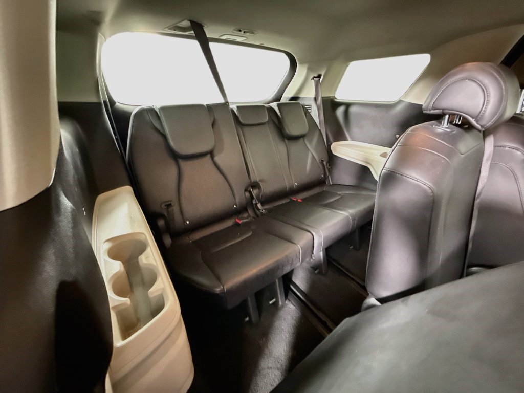 Used 2023 Kia Carnival LX FWD image 38