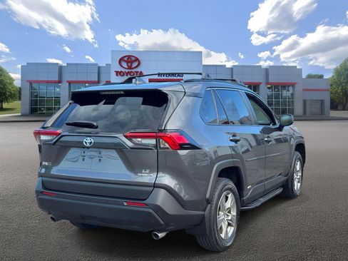 Certified 2024 Toyota RAV4 LE AWD/4WD image 7
