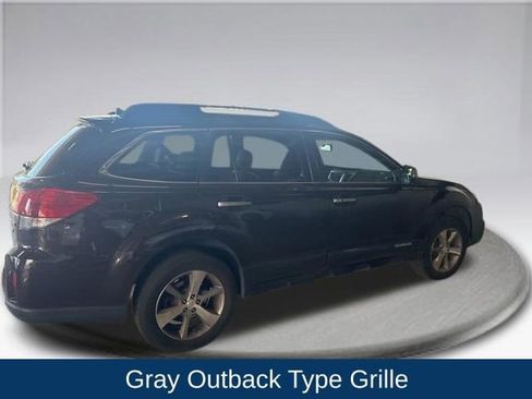Used 2013 Subaru Outback 3.6R Limited w/ Special Appearance Pkg image 9