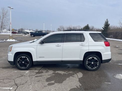 Used 2017 GMC Terrain SLE w/ Nightfall Package image 2