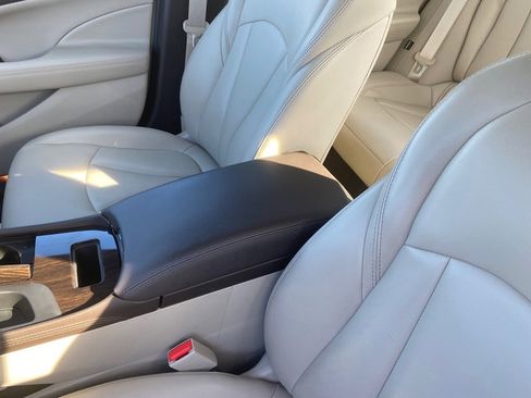 Used 2017 Buick LaCrosse Preferred image 19