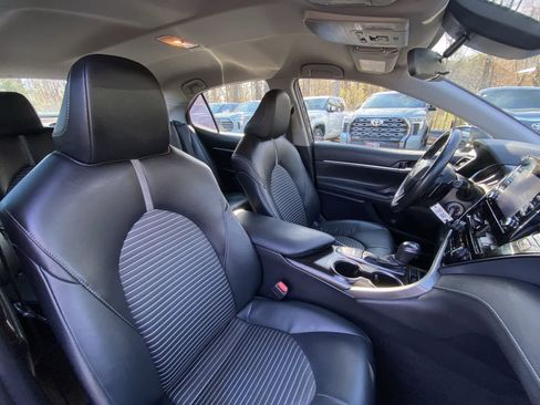 Used 2024 Toyota Camry SE image 29