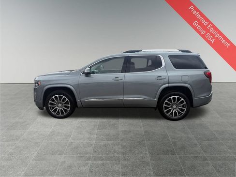 Used 2023 GMC Acadia Denali w/ Denali Ultimate Package FWD image 3