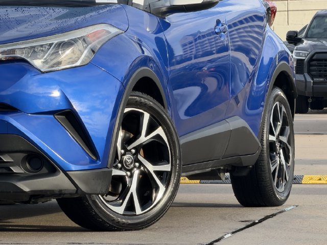Used 2018 Toyota C-HR XLE FWD image 11