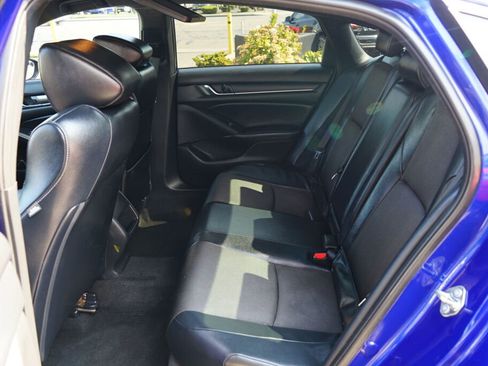 Used 2018 Honda Accord Sport image 13