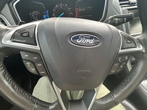 Used 2014 Ford Fusion Titanium FWD image 15