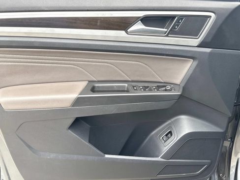 Used 2022 Volkswagen Atlas SE w/ Panoramic Sunroof Package FWD image 27