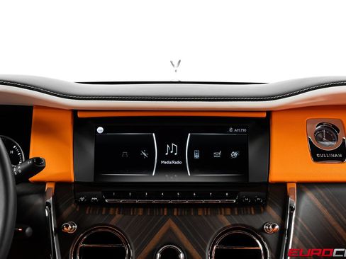 Used 2023 Rolls-Royce Cullinan AWD/4WD image 32