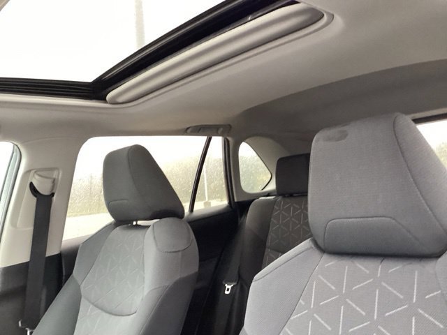 Used 2020 Toyota RAV4 XLE w/ Convenience Package AWD/4WD image 29