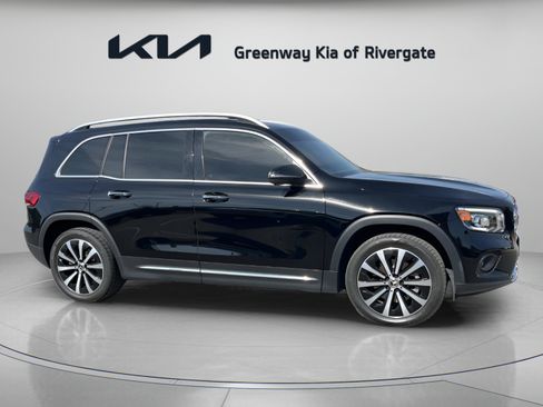 Used 2023 Mercedes-Benz GLB 250 4MATIC image 7