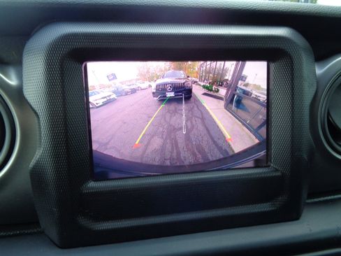 Used 2022 Jeep Wrangler Unlimited Sport image 13