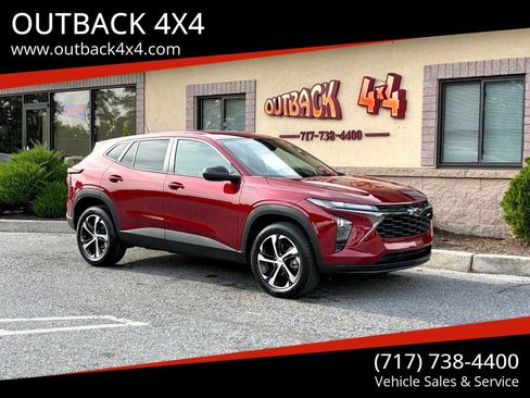 Used 2024 Chevrolet Trax RS w/ Driver Confidence Package image 1