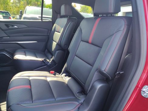 New 2026 Chevrolet Traverse RS w/ LPO, Floor Liner Package image 13