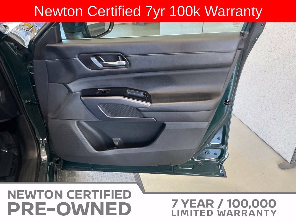 Used 2023 Nissan Pathfinder SL AWD/4WD image 44