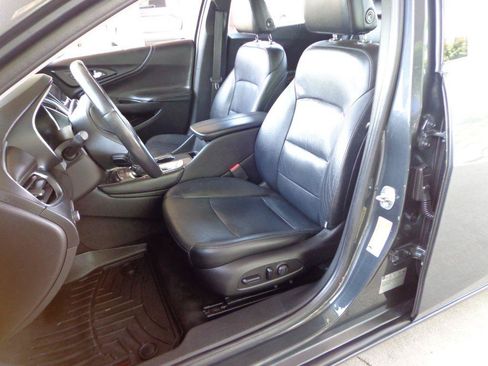 Used 2016 Chevrolet Malibu LT w/ Leather Package FWD image 14