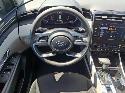 Used 2024 Hyundai Tucson SEL FWD image 11