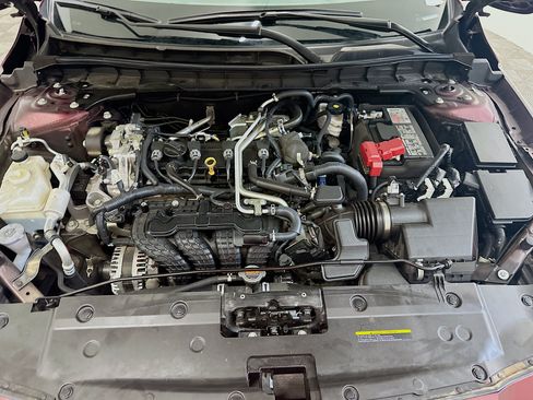 Used 2025 Nissan Altima 2.5 SV FWD image 33