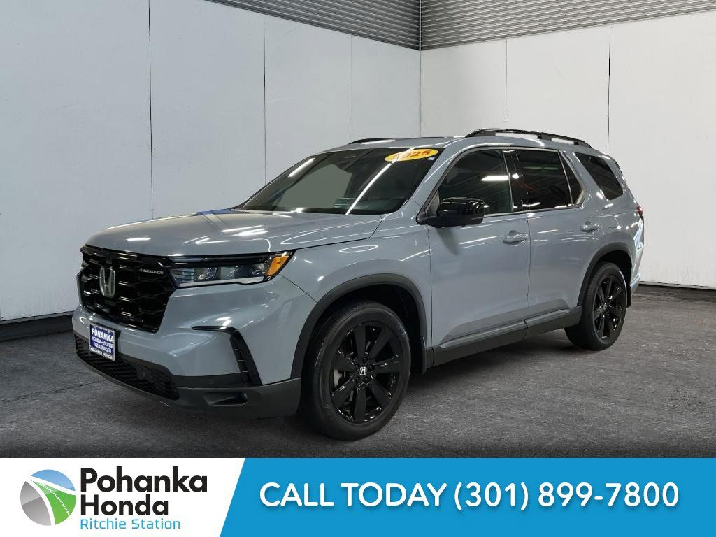 Certified 2025 Honda Pilot Black Edition image 1