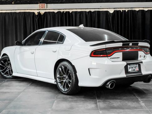Used 2023 Dodge Charger Scat Pack w/ Technology Group RWD image 10