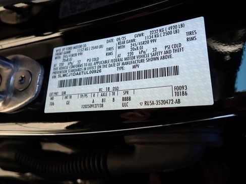 New 2026 Lincoln Corsair Premiere image 23